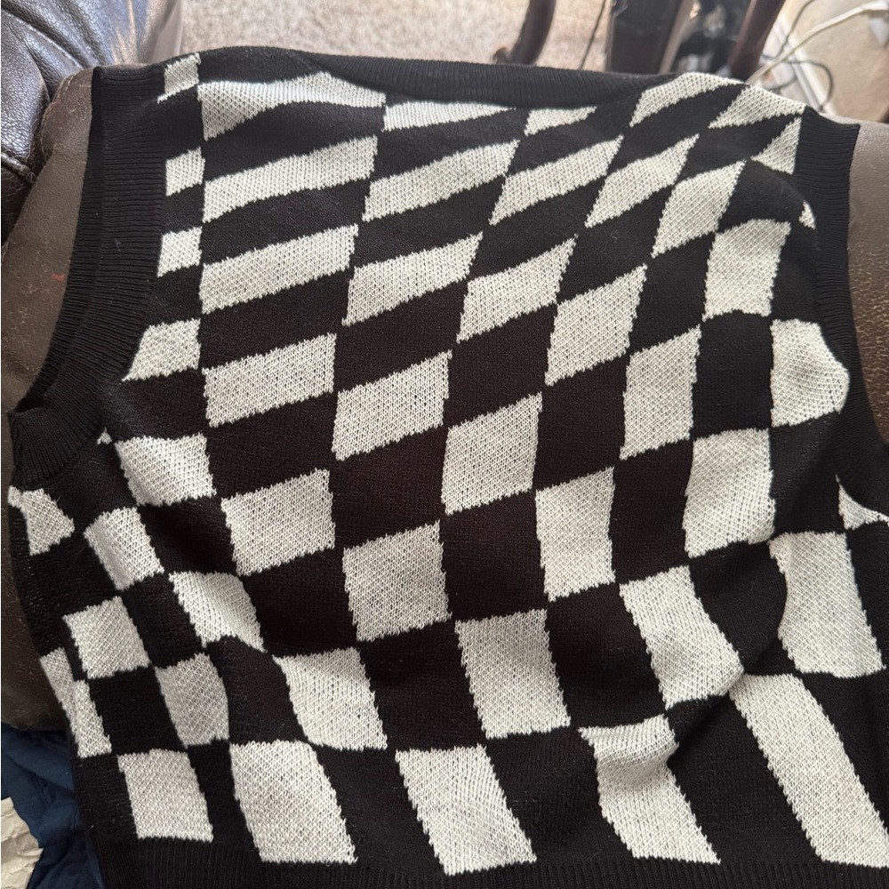 I.N. San Francisco Black and White Geometric Men's Sweater
